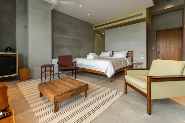 Double Room (101)