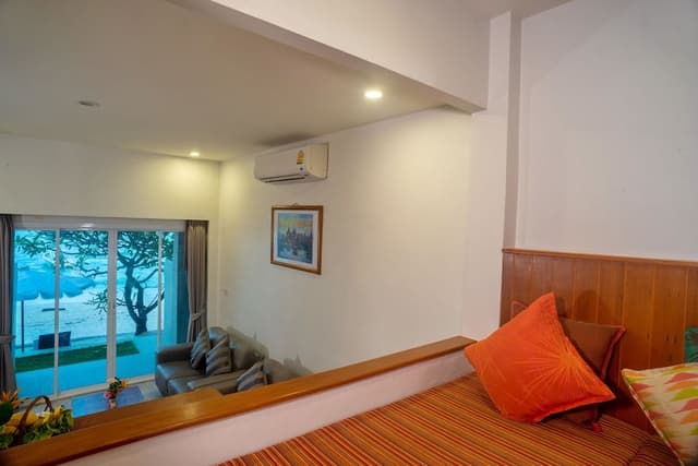 Beachfront Suite