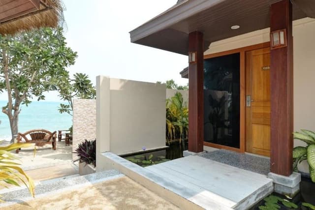 Beachfront Suite