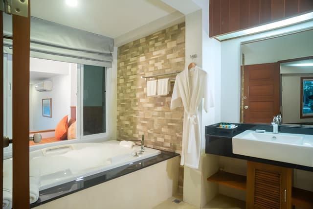 Beachfront Suite
