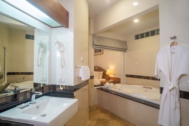 Beachfront Suite