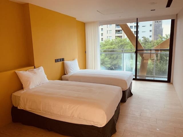 Business Twin Room
