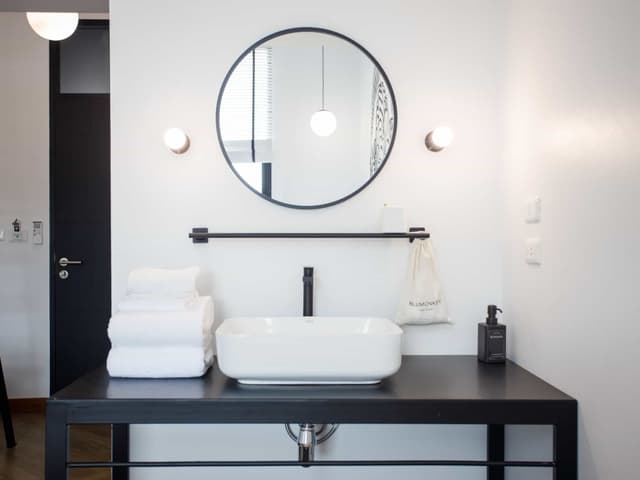 Chimpanzee Pod (Deluxe Twin Bed) - Special Limited Rate