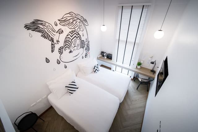 Chimpanzee pod (Twin bed)
