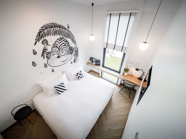 Chimpanzee pod (King bed)