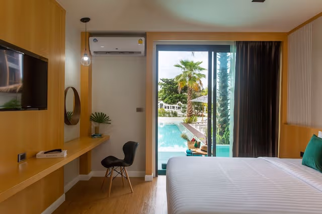 Superior Double Pool Access