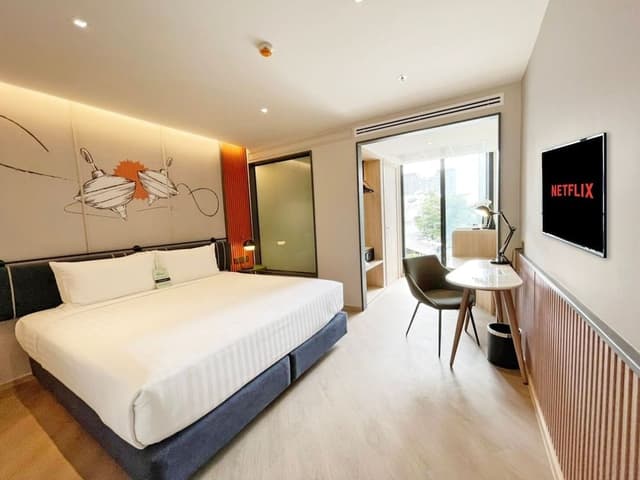 Superior King View Room