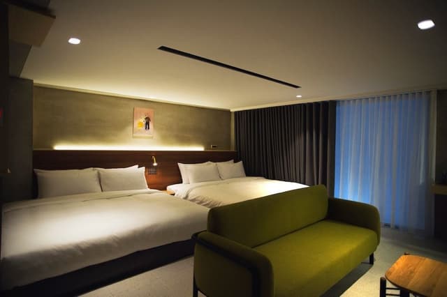 Premium Quadruple Room