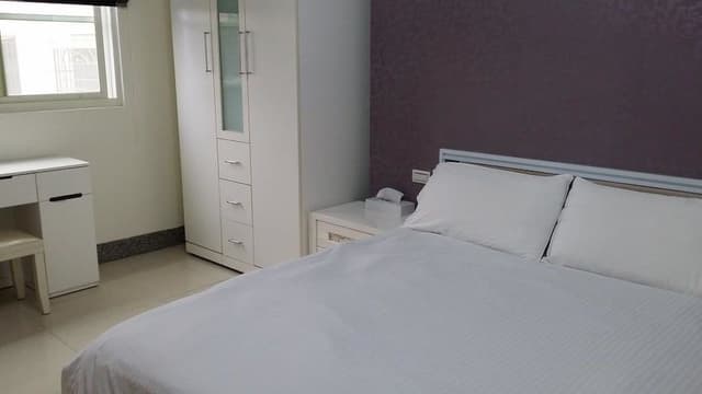 Double Room (202)