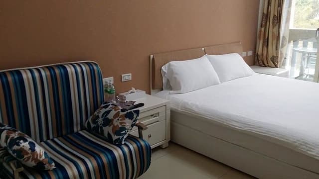 Deluxe Double Room (301, 201)