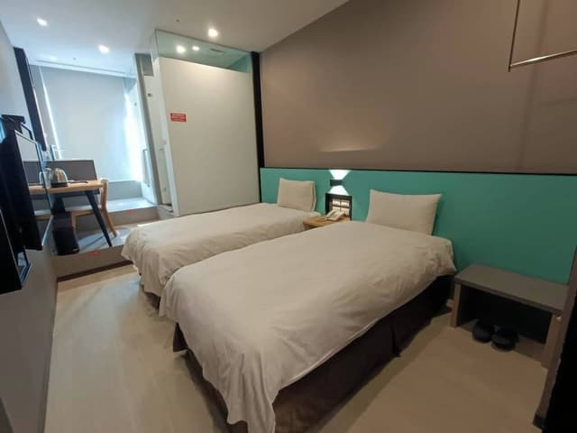 Business Twin Room (With Window)