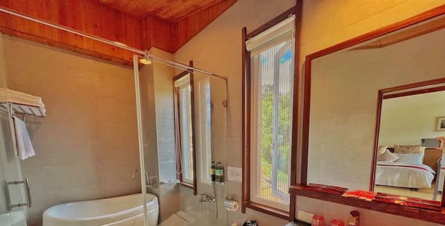 Signature Quadruple Room, 2 Queen Beds, Balcony, Mountain View (Bamboo)