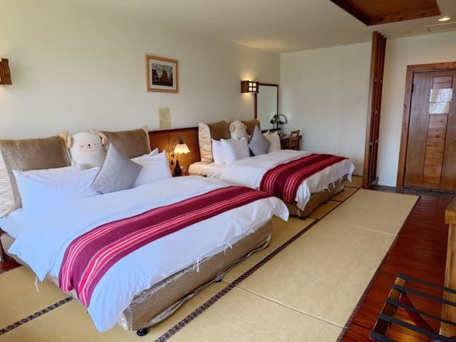 Signature Quadruple Room, 2 Queen Beds, Balcony, Mountain View (Bamboo)