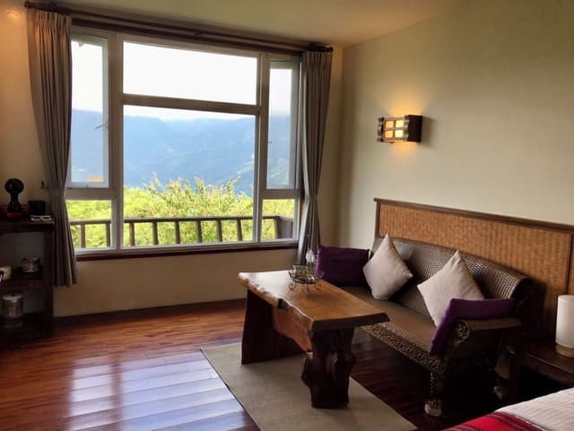 Deluxe Double Room, Mountain View (Fall)