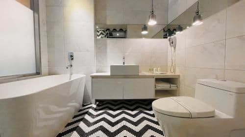 Deluxe Double with Bathtub