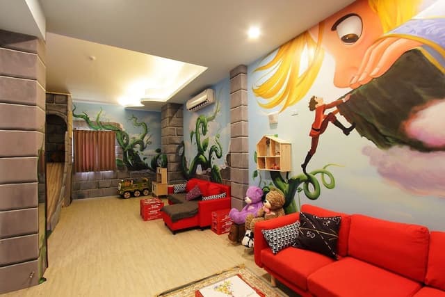 Deluxe Room (6-Person)