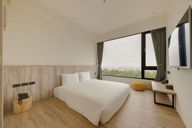 Sunshine Theme Room