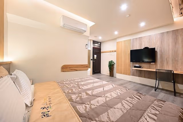 Double Room