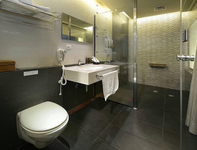 Quadruple Room, Lake View
