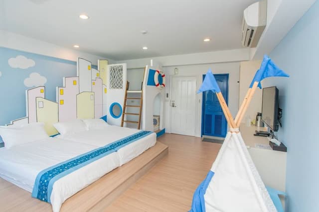 Superior Triple Room (301)