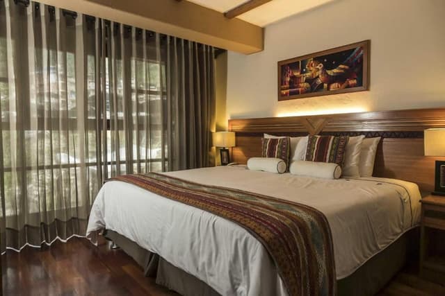 Superior Queen Room - City View