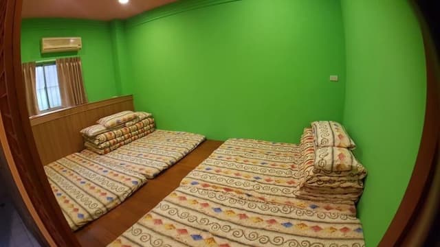 Family Suite (9 pax)