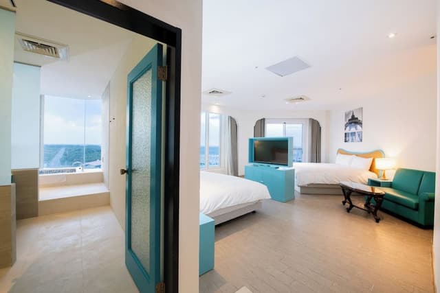 Family Room with Balcony and Sea View (Room Selected at Check-In)