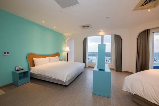 Family Room with Balcony and Sea View (Room Selected at Check-In)