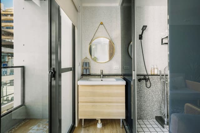 Two-Bedroom Suite with Bathtub