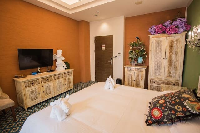 Deluxe Room, 1 Queen Bed, Non Smoking