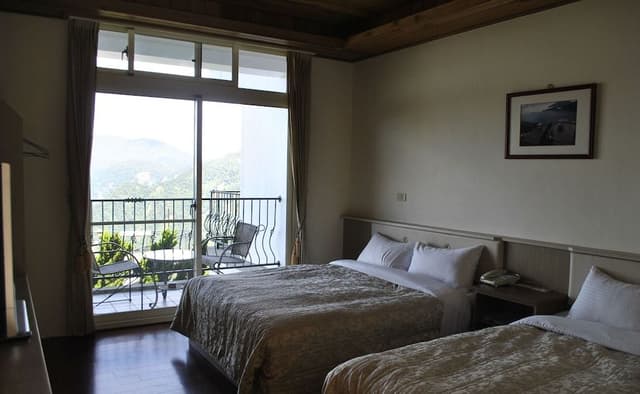 Family Room, Balcony