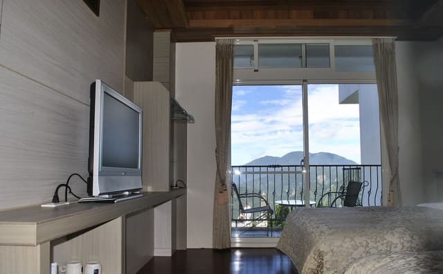 Family Room, Balcony