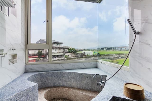 Deluxe Room, 2 Queen Beds, Courtyard View