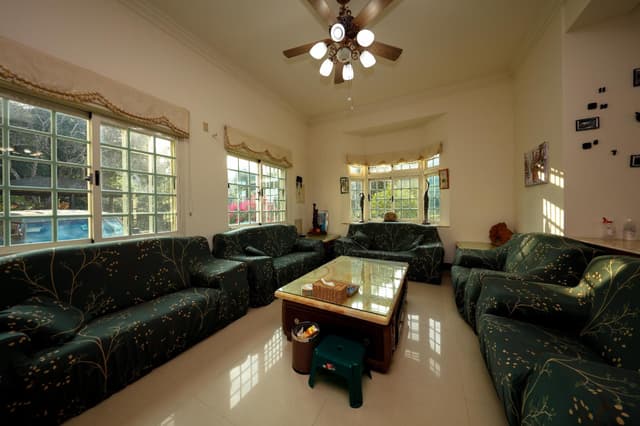 Private Cottage - Pet Friendly