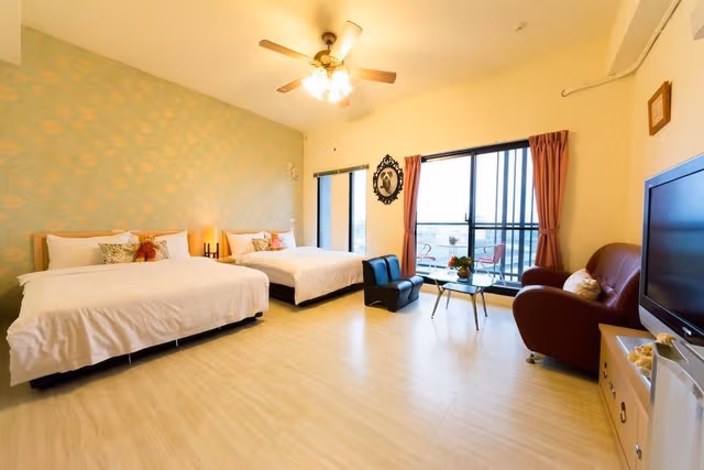 Standard Quadruple Room (301)