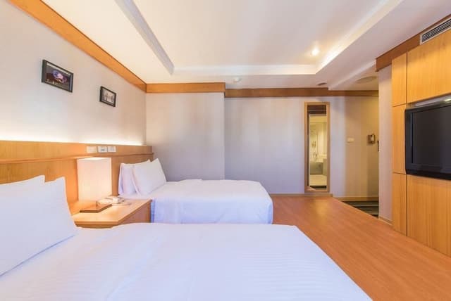 Standard Twin Room