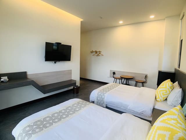 Standard Twin Room