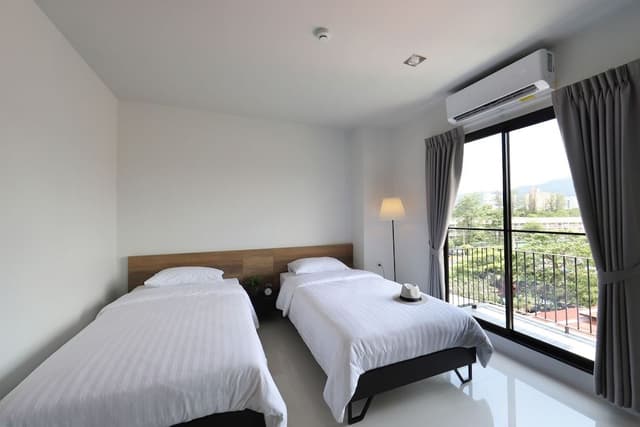 Family Twin Room with Balcony