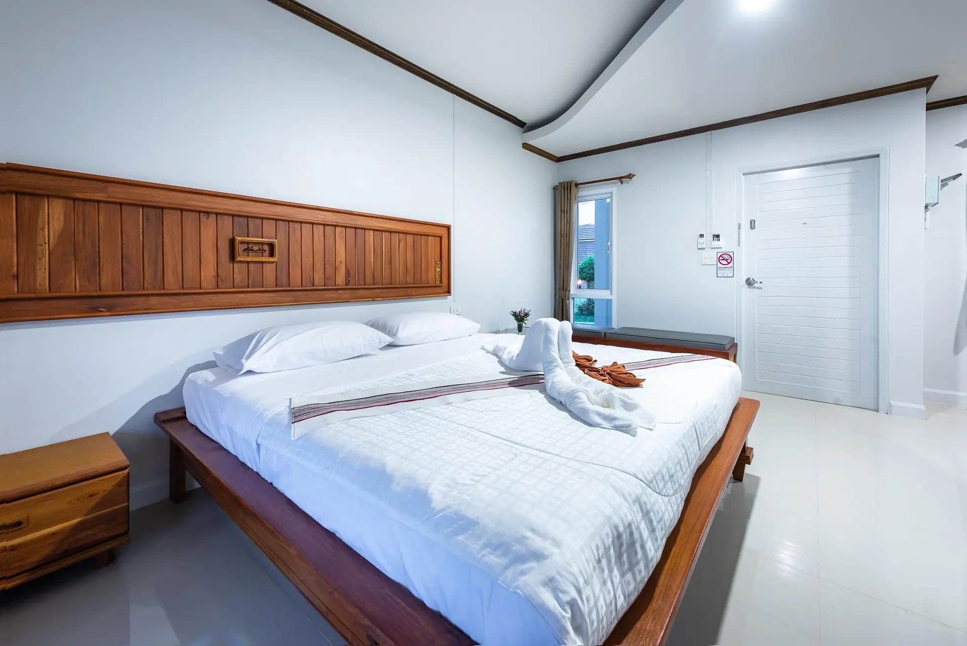 บ้านบัวนารา (ไพรเวทรีสอร์ต) บ้านบัวนารา (ไพรเวทรีสอร์ต)