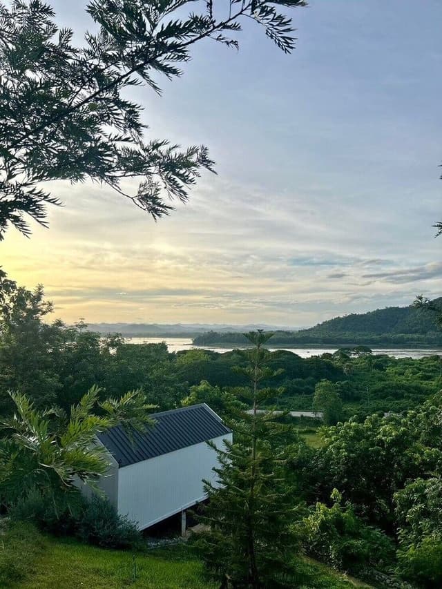 Phu Thok River Villa