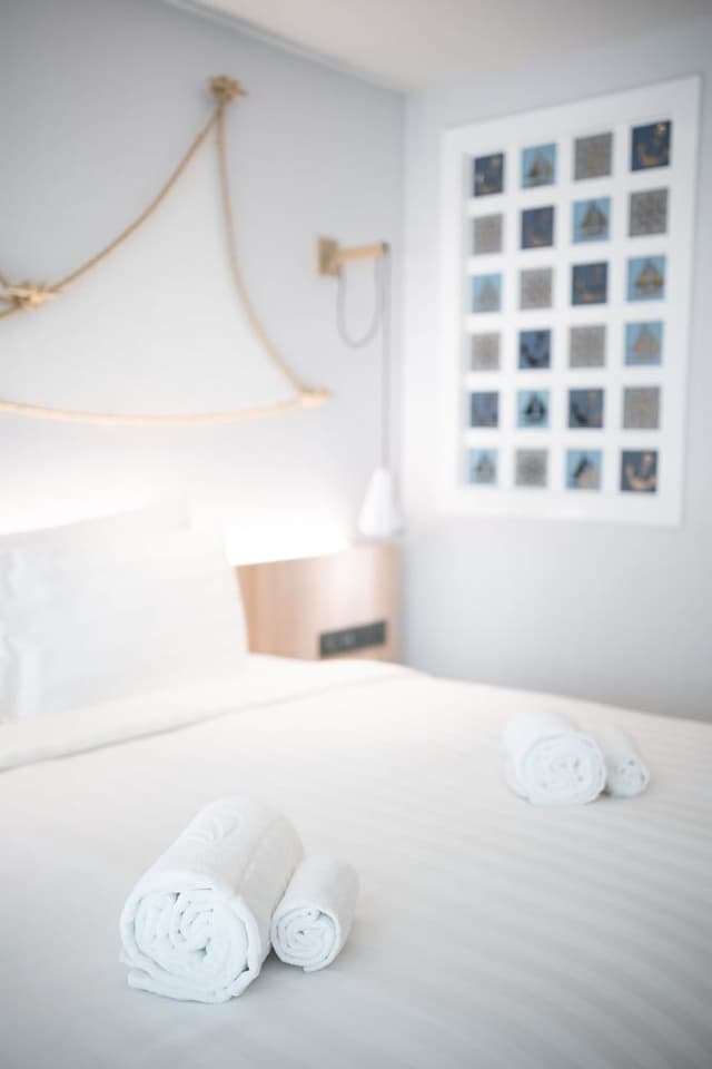 Deluxe Double Room, Pool Access with Pool View
