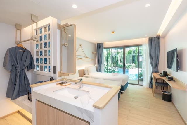 Deluxe Twin Room, Pool Access with Pool View