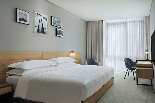 Traditional Room, 1 King Bed