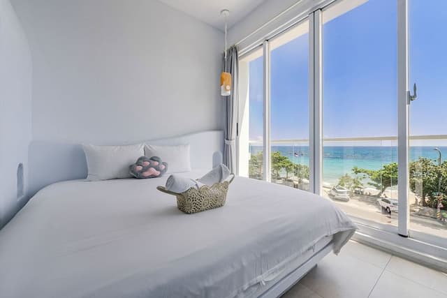 King Room with Sea View and Balcony