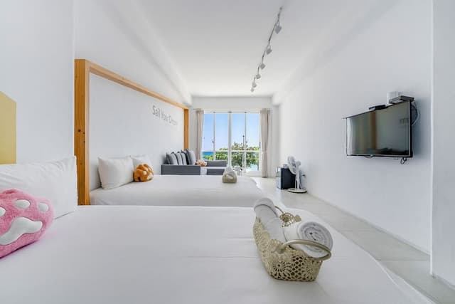 Quadruple Room with Sea View and Balcony