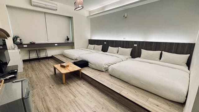 Senior Quadruple Room (501)