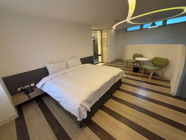 Standard Villa, 1 Queen Bed, Mezzanine (M2)