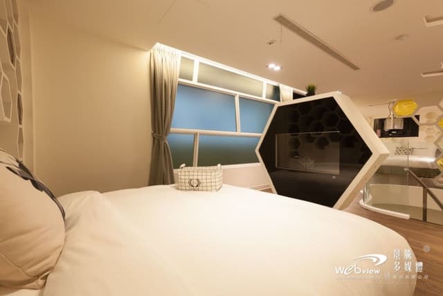 Superior Villa, 2 Queen Beds, Mezzanine (M4)