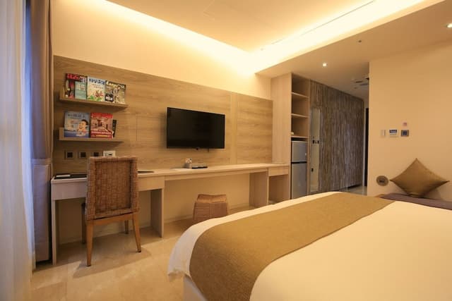 Superior Triple Room, Multiple Beds, Balcony, City View