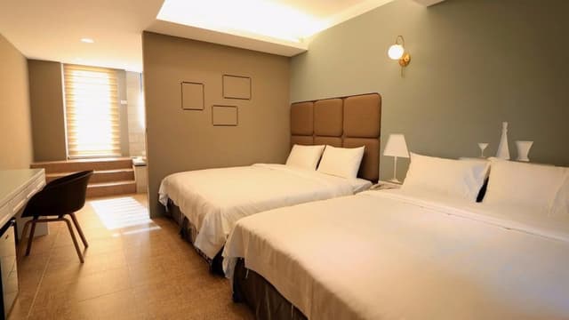 Quadruple Room, Balcony (203)